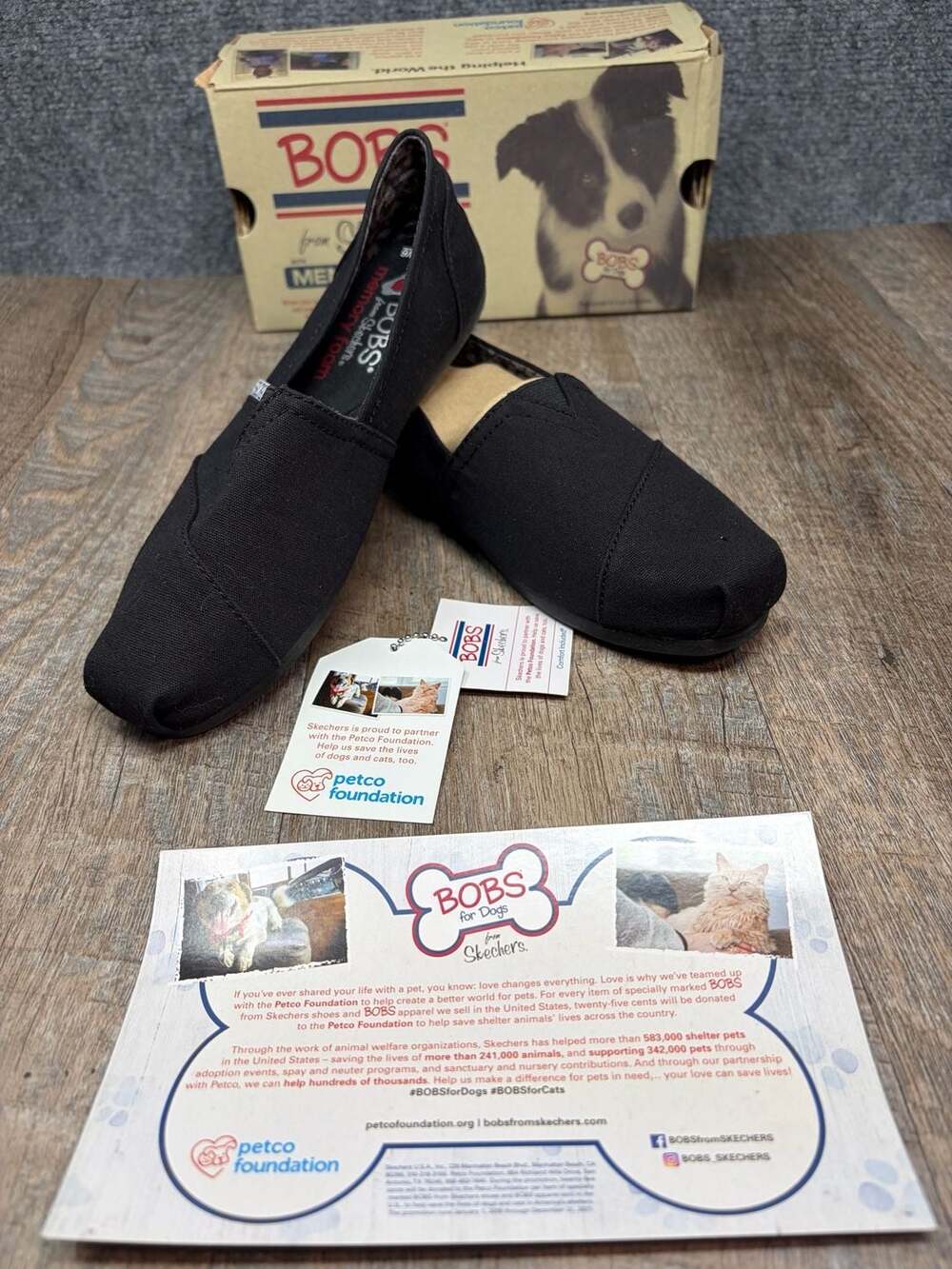 Skechers Bobs Plush Peace & Love Black Womens Wide Memory Foam Flats Shoes SZ 6